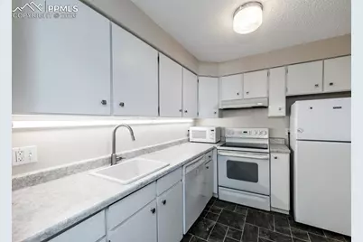 411 Lakewood Circle #A506, Colorado Springs, CO 80910 - Photo 5