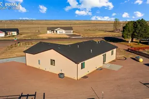 1196 E Purcell Pl, Pueblo, CO 81007 - Photo 33