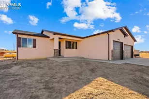 1196 E Purcell Pl, Pueblo, CO 81007 - Photo 3