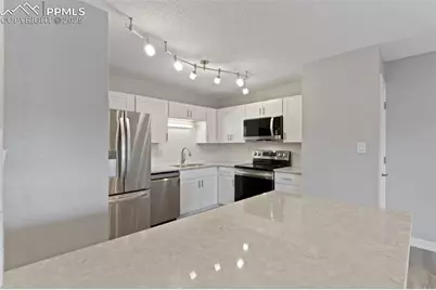 4435 Hunting Meadows Circle, Colorado Springs, CO 80916 - Photo 7