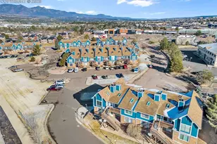 6272 Village Ln, Colorado Springs, CO 80918 - Photo 13