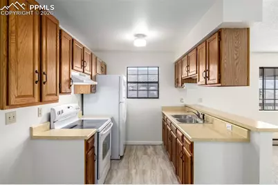 2440 Palmer Park Boulevard #J3, Colorado Springs, CO 80909 - Photo 9
