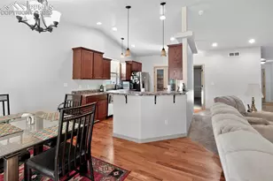 2326 Cliffmoor Ln, Pueblo, CO 81008 - Photo 9