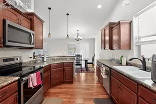 2326 Cliffmoor Ln, Pueblo, CO 81008 - Photo 7