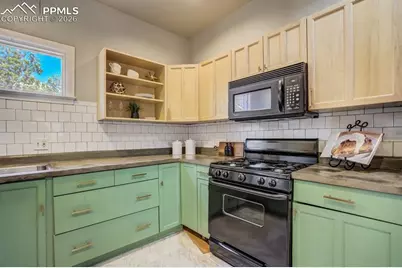 718 Sahwatch Street, Colorado Springs, CO 80903 - Photo 17