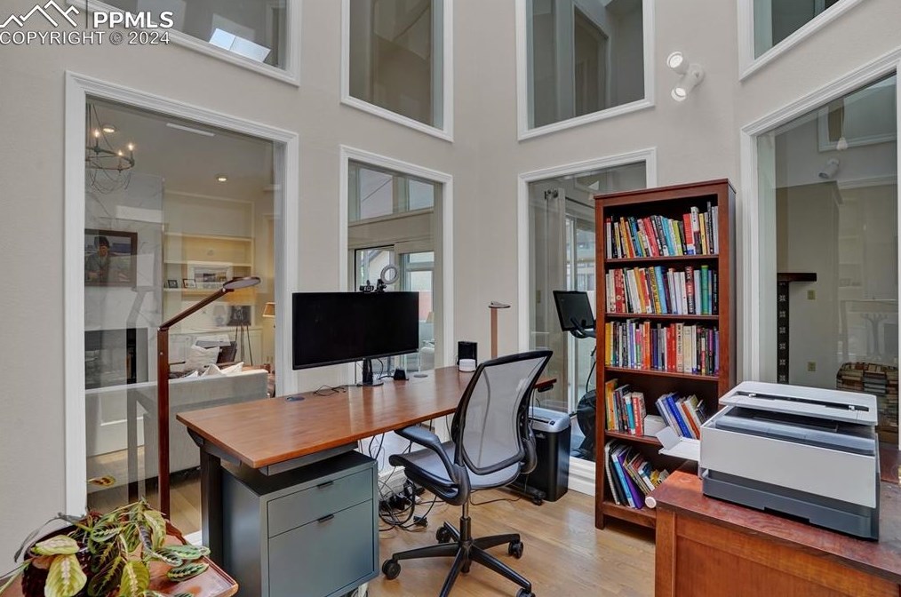 2530 Paseo Verde, Colorado Springs CO 80904-1690 exterior