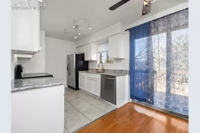 330 Mount View Lane, Colorado Springs, CO 80907 - Photo 9