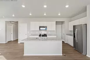 6754 Roundtail Wy, Colorado Springs, CO 80925 - Photo 9