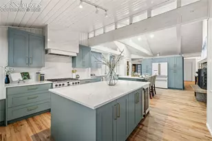 1935 Chateau Point Ct, Colorado Springs, CO 80919 - Photo 9