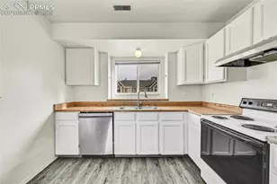 1051 Mazatlan Cir, Colorado Springs, CO 80910 - Photo 9