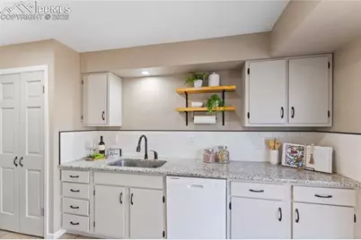 2750 Maroon Bells Avenue, Colorado Springs, CO 80918 - Photo 7