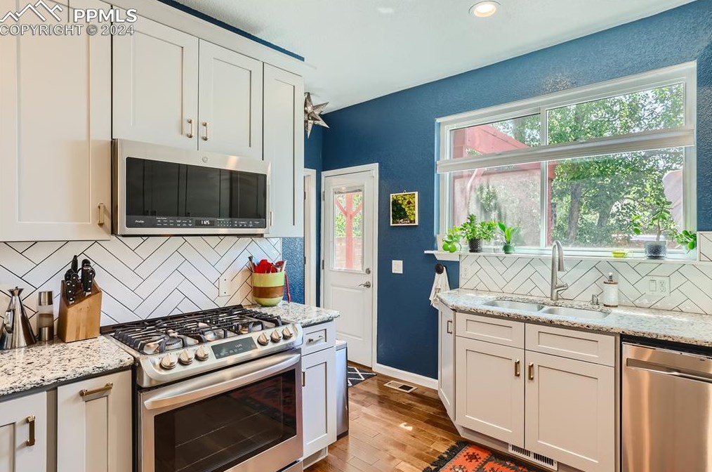 1501 Cucharras St, Colorado Springs CO 80904-4034 exterior