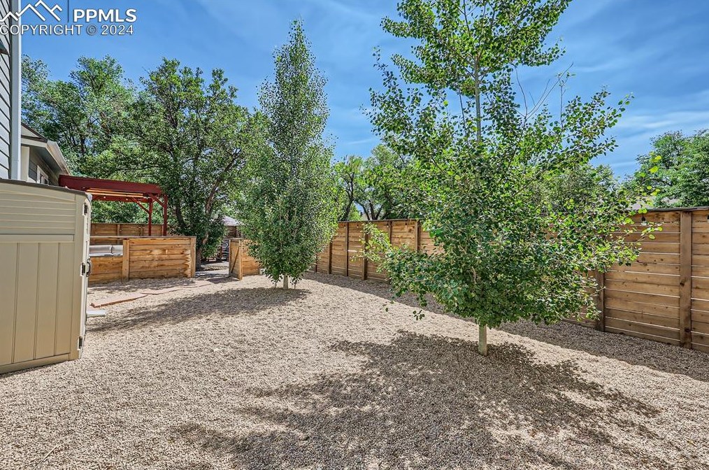 1501 Cucharras St, Colorado Springs CO 80904-4034 exterior