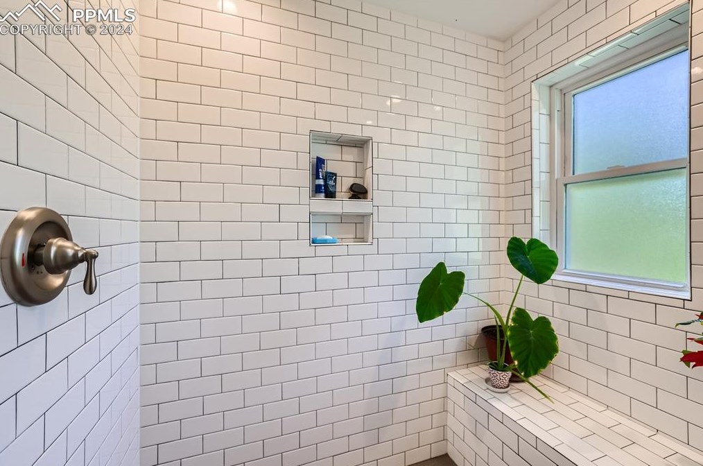 1501 Cucharras St, Colorado Springs CO 80904-4034 exterior