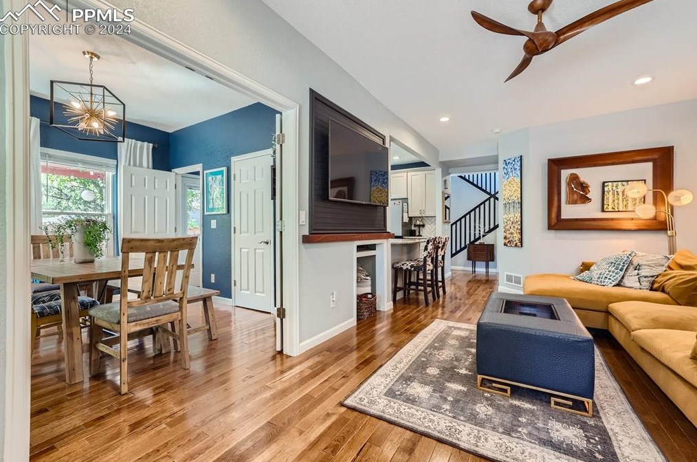 1501 Cucharras St, Colorado Springs CO 80904-4034 exterior