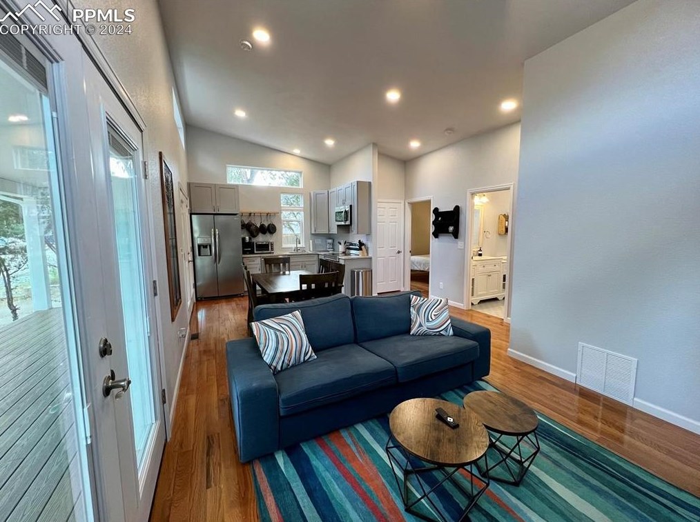 1501 Cucharras St, Colorado Springs CO 80904-4034 exterior