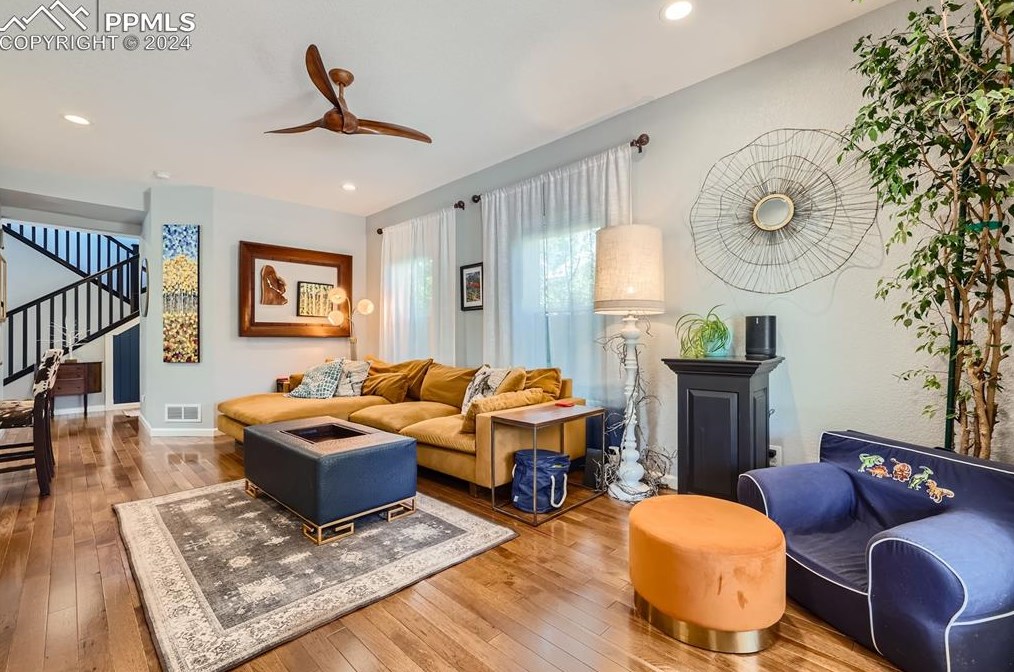 1501 Cucharras St, Colorado Springs CO 80904-4034 exterior