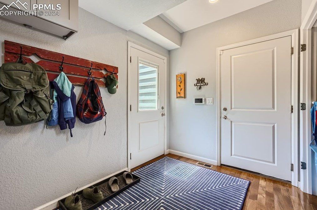 1501 Cucharras St, Colorado Springs CO 80904-4034 exterior