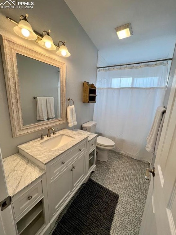 1501 Cucharras St, Colorado Springs CO 80904-4034 exterior