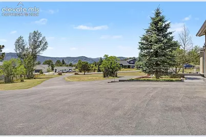 19155 Spring Valley Road, Monument, CO 80132 - Photo 11