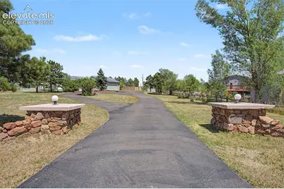 19155 Spring Valley Road, Monument, CO 80132 - Photo 5