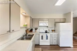 5702 Tuckerman Ln, Colorado Springs, CO 80918 - Photo 9