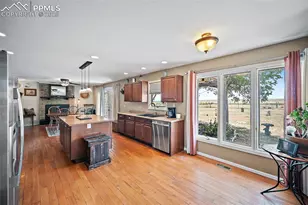 650 E Woodleaf Dr, Pueblo, CO 81007 - Photo 9