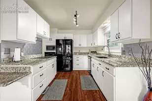 1846 Brookdale Dr, Colorado Springs, CO 80918 - Photo 13