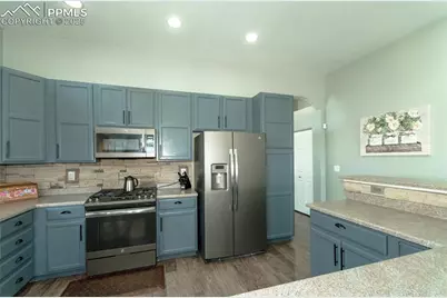10604 Deer Meadow Circle, Colorado Springs, CO 80925 - Photo 9