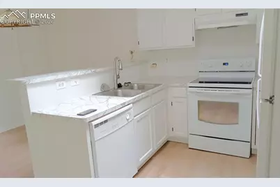 1048 Lutheran Way, Colorado Springs, CO 80915 - Photo 5