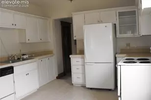 1423 W Cucharras St, Colorado Springs, CO 80904 - Photo 13