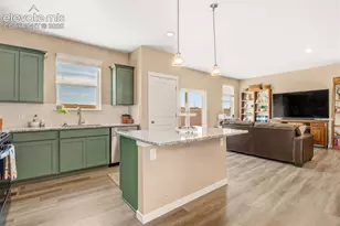 6133 Alpine Rdg Dr, Colorado Springs, CO 80925 - Photo 3