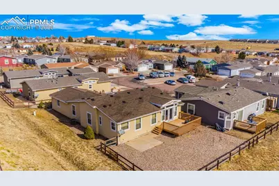 4481 Kingfisher Point, Colorado Springs, CO 80922 - Photo 43