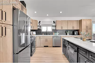 797 E Parkrose Drive, Pueblo, CO 81007 - Photo 11