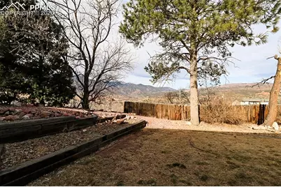 530 Mesa Vista Court, Colorado Springs, CO 80904 - Photo 7