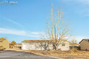 864 S Kline Dr, Pueblo West, CO 81007 - Photo 3