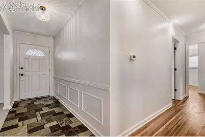 520 Crestridge Avenue, Colorado Springs, CO 80906 - Photo 3