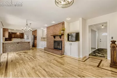 520 Crestridge Avenue, Colorado Springs, CO 80906 - Photo 7