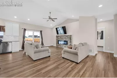 671 N Snyder Drive, Pueblo, CO 81007 - Photo 7