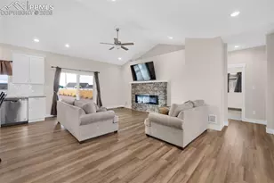 671 N Snyder Dr, Pueblo, CO 81007 - Photo 7