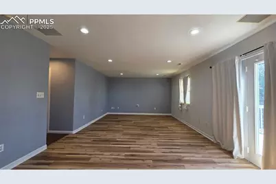 110 W Blakeland Drive, Pueblo, CO 81007 - Photo 9