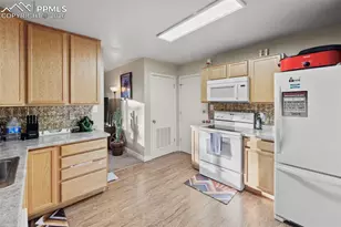 1215 Bowser Dr, Colorado Springs, CO 80909 - Photo 9