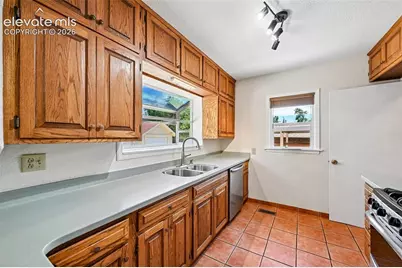 415 E Espanola Street, Colorado Springs, CO 80907 - Photo 19