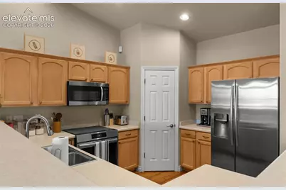 5820 New Crossings Point, Colorado Springs, CO 80918 - Photo 3