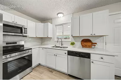 2122 Doniphan Drive, Colorado Springs, CO 80910 - Photo 9