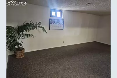2128 Oakwood Lane, Pueblo, CO 81005 - Photo 11