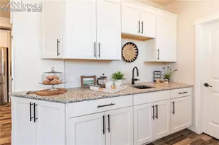 11154 Falling Snow Ln, Colorado Springs, CO 80908 - Photo 21