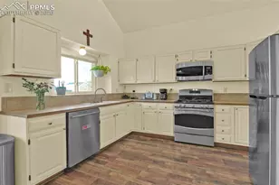 1320 Hamstead Ct, Colorado Springs, CO 80907 - Photo 7