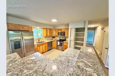 6530 Brook Park Drive, Colorado Springs, CO 80918 - Photo 7