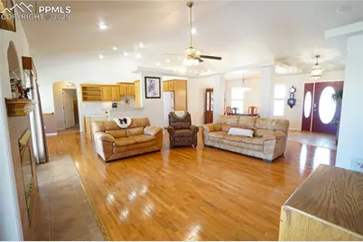 461 E Fredonia Drive, Pueblo, CO 81007 - Photo 5